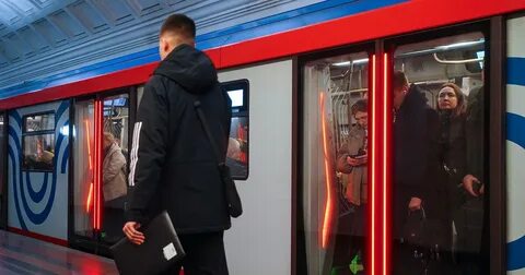 Москвичам рекомендовали использовать метро и общественный транспорт 12 января из за снегопада и гололедицы